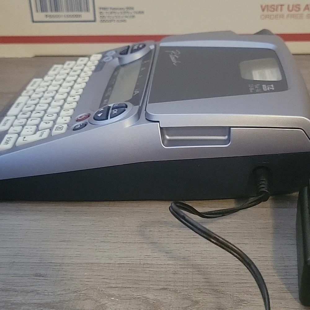 Brother PT-1880 Label Maker